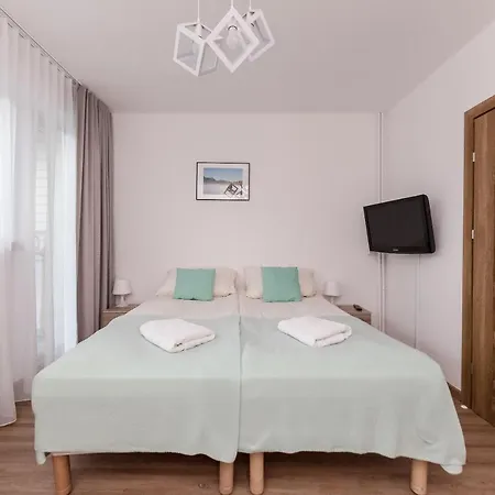 Bialy Bed & Breakfast 3*