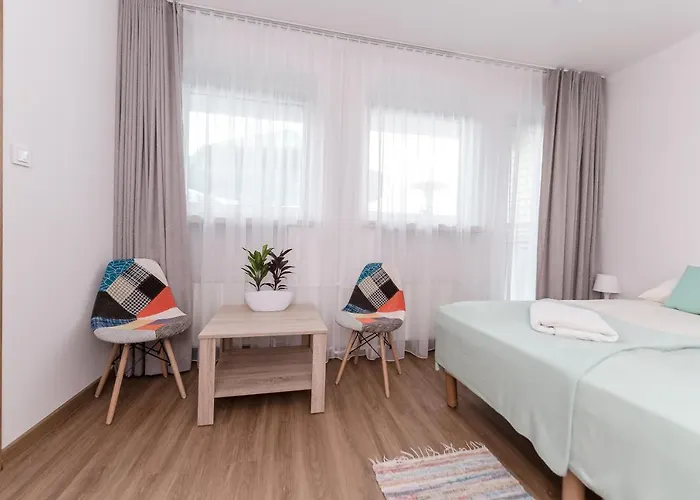 Bed & Breakfast Bialy 3*