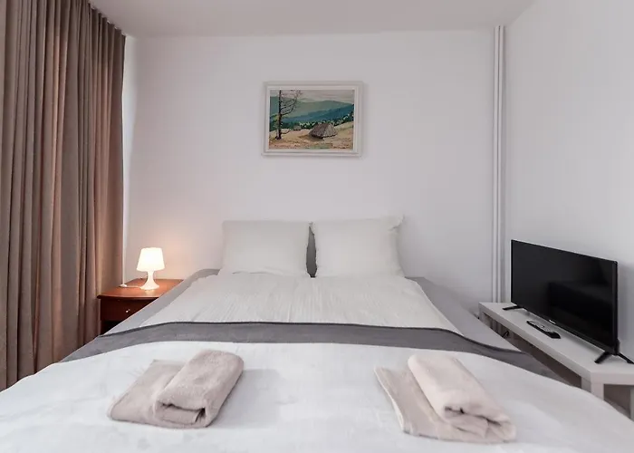 Bialy Bed & Breakfast 3*