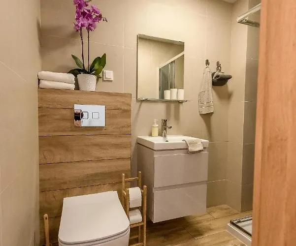 Bialy Bed & Breakfast 3*