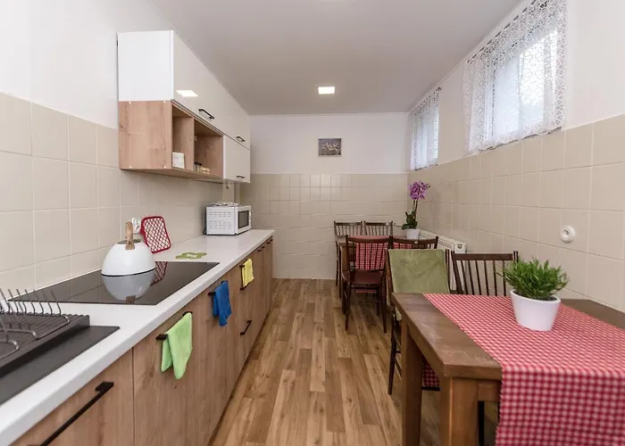 Bed & Breakfast Bialy 3*